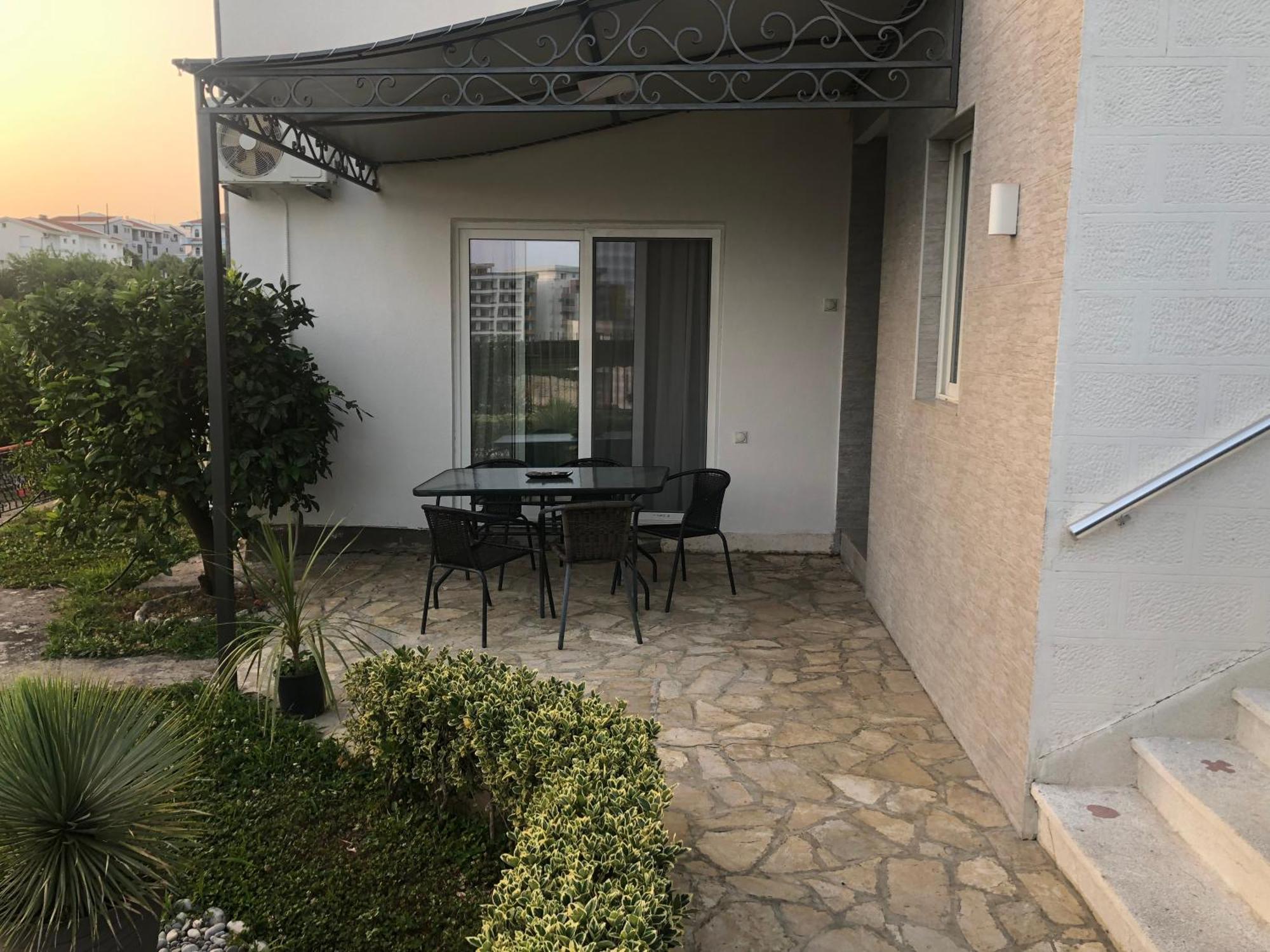 Rejhan Totti Ulcinj Exterior foto